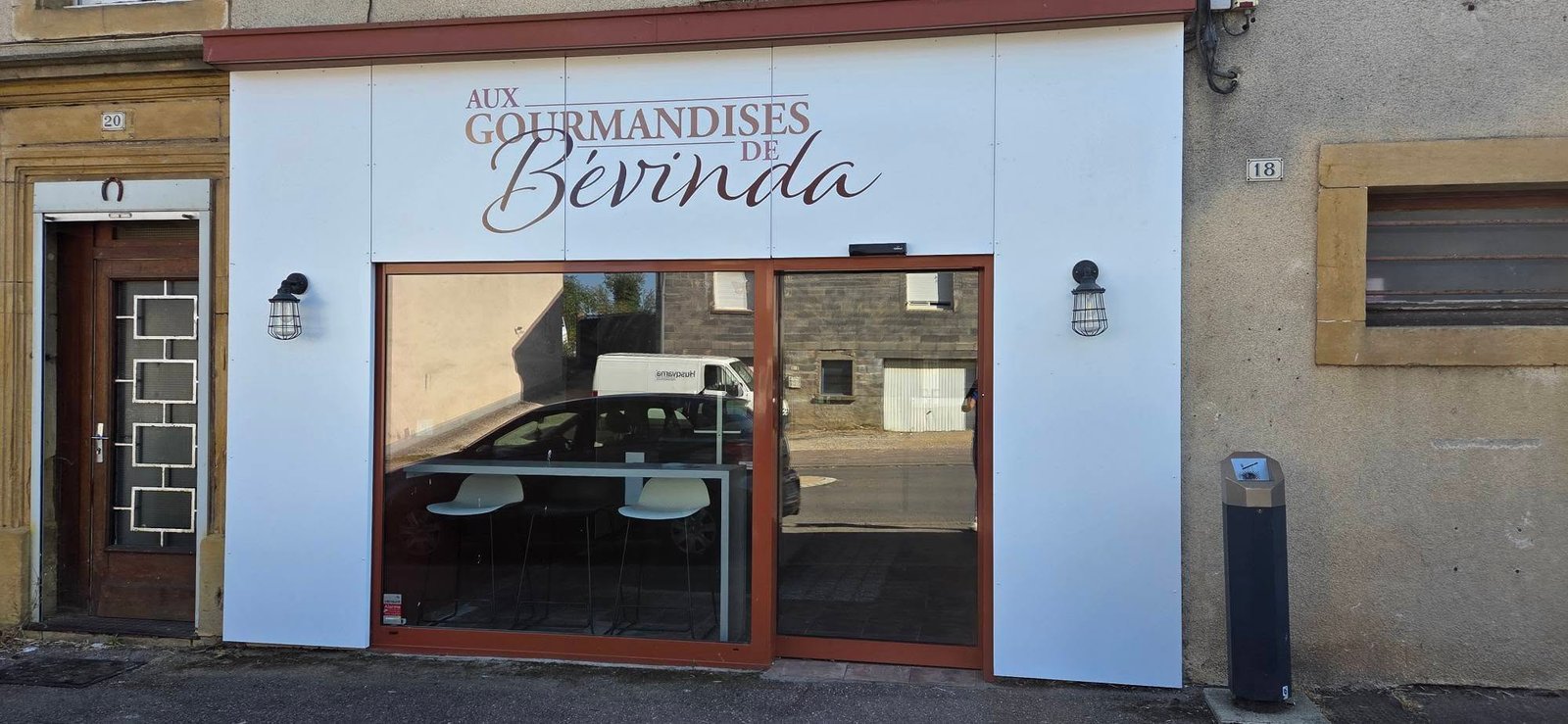 Devanture Aux Gourmandises de Bévinda