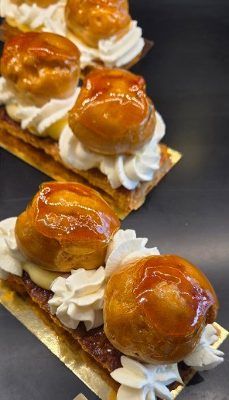 Pâtisserie artisanale d’Aux Gourmandises de Bévinda